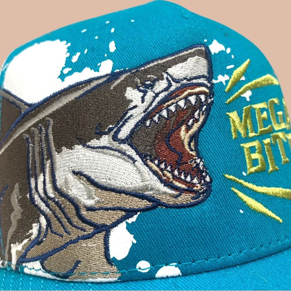 Vintage NEW Realtree Mega Bite Shark Youth Mesh Trucker Snapback Hat NWOT